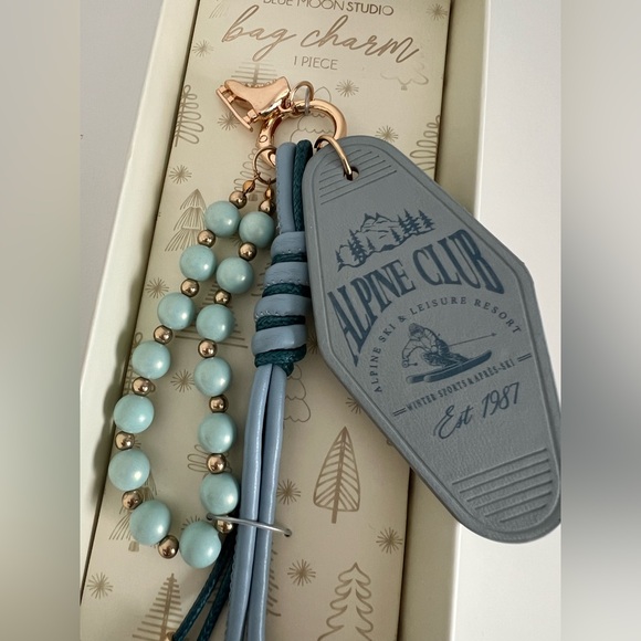 Ice Skate Skii Bagcharm - Picture 3 of 4